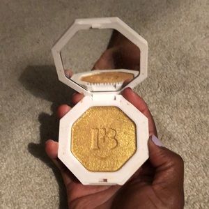 Fenty Beauty Highlighter